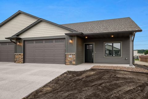 750 Crockett Dr, Holmen, WI 54636 - #: 1889045