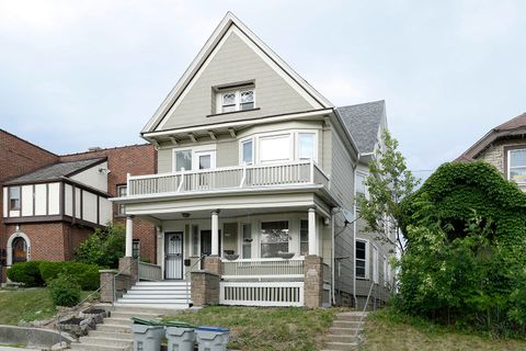 Photo of 2442 N Hubbard St, Milwaukee, WI 53212 (MLS # 1800033)