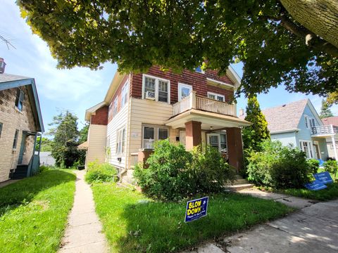 Photo of 813 S Shea Ave, Milwaukee, WI 53215 (MLS # 1879092)