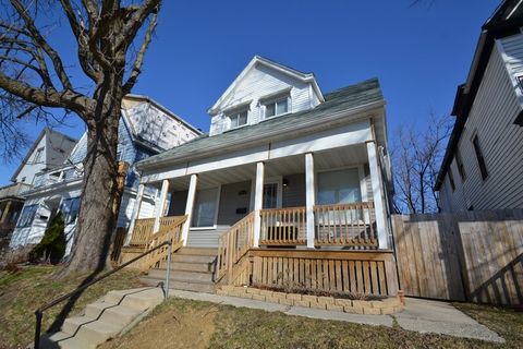Photo of 516 E Locust St, Milwaukee, WI 53212 (MLS # 1867422)