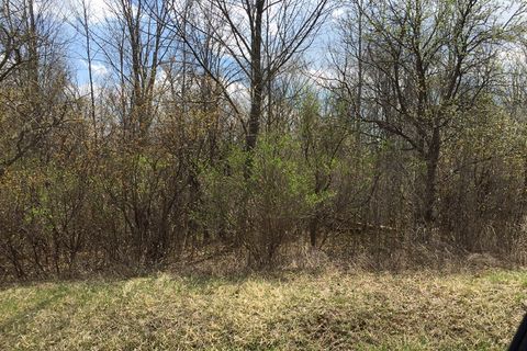 Photo of 2231 W Puetz Rd, Oak Creek, WI 53154 (MLS # 1720340)