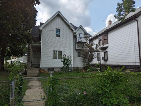 Photo of 521 N 26th St, Milwaukee, WI 53233 (MLS # 1882662)