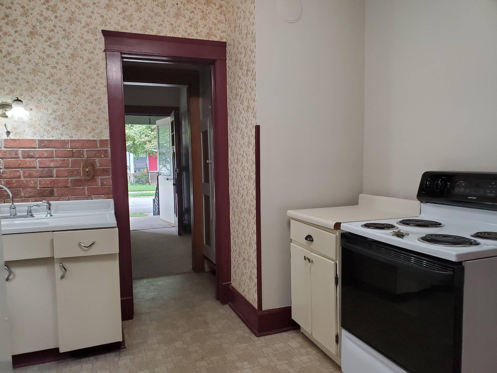 Racine, Wisconsin 53403, United States, 4 Bedrooms Bedrooms, ,1 BathroomBathrooms,Residential,Active,35186