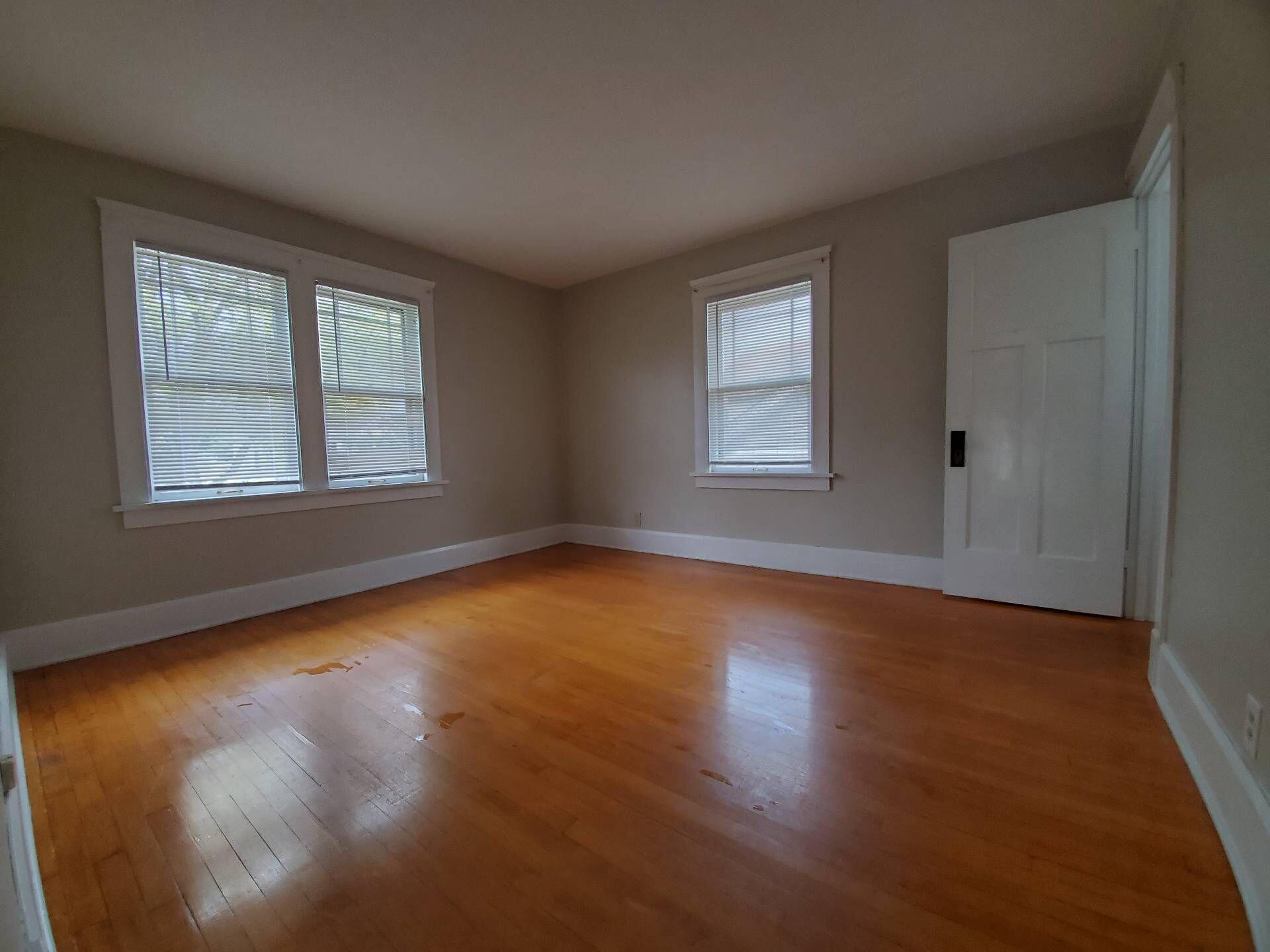 Racine, Wisconsin 53403, United States, 4 Bedrooms Bedrooms, ,1 BathroomBathrooms,Residential,Active,35186