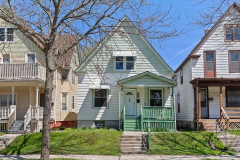 Photo of 3232 N Booth St, Milwaukee, WI 53212 (MLS # 1832385)