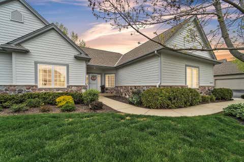 Photo of N57W5247 Highland Crossings Cir, Cedarburg, WI 53012 (MLS # 1874130)
