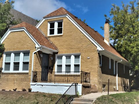 Photo of 426 E Chambers St, Milwaukee, WI 53212 (MLS # 1849688)