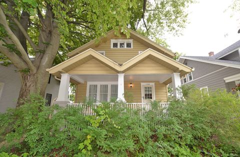 Photo of 1318 Hayes Ave, Racine, WI 53405 (MLS # 1809629)