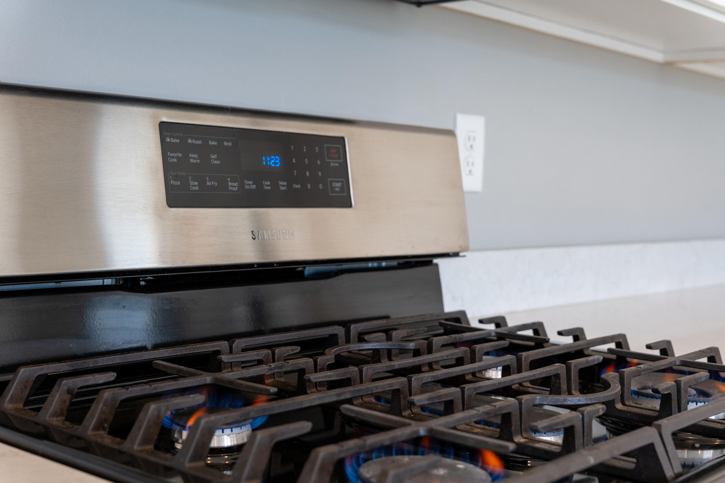 Oak Creek, Wisconsin 53154, United States, 4 Bedrooms Bedrooms, ,3 BathroomsBathrooms,Residential,Active,38095