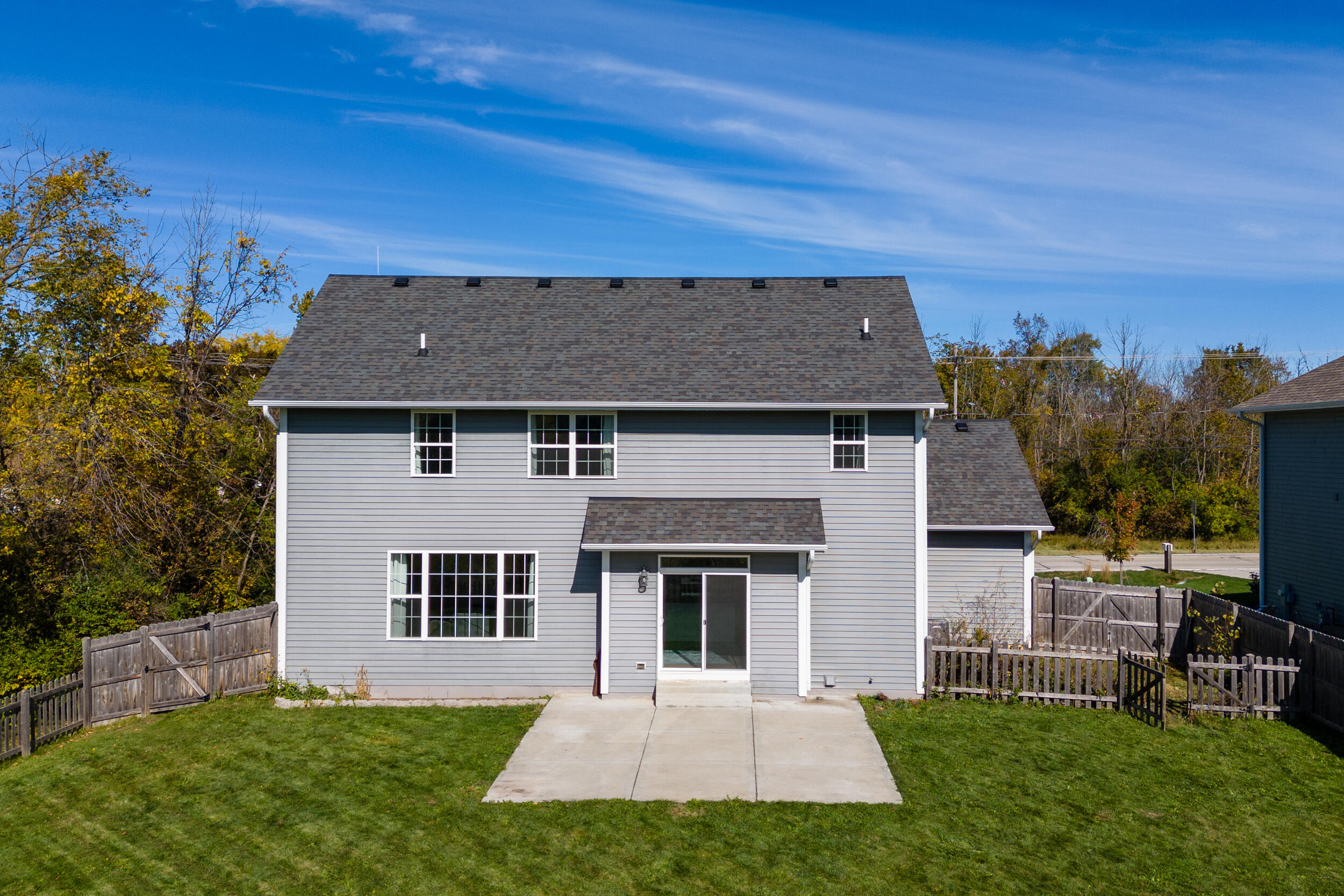 Oak Creek, Wisconsin 53154, United States, 4 Bedrooms Bedrooms, ,3 BathroomsBathrooms,Residential,Active,38095