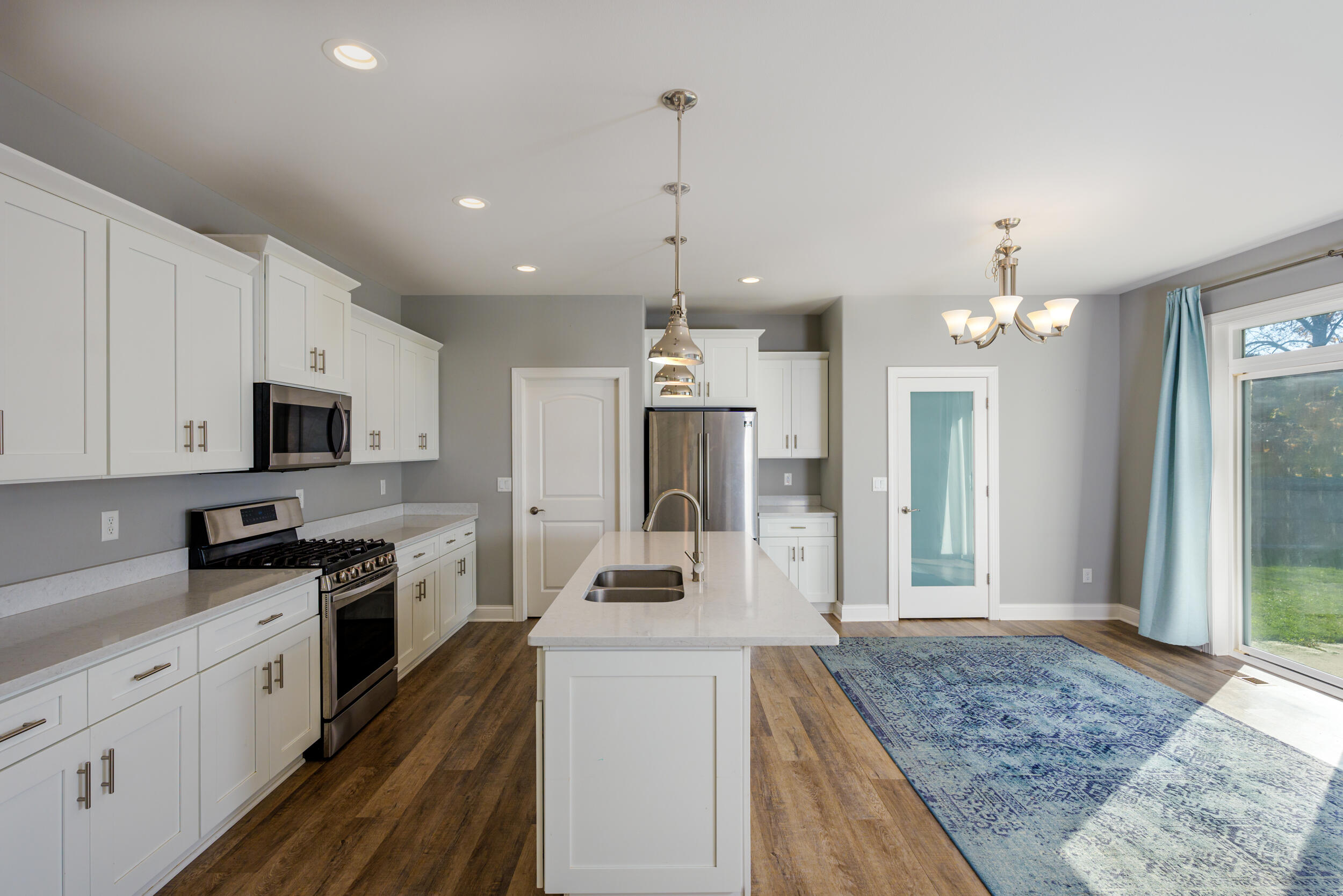 Oak Creek, Wisconsin 53154, United States, 4 Bedrooms Bedrooms, ,3 BathroomsBathrooms,Residential,Active,38095