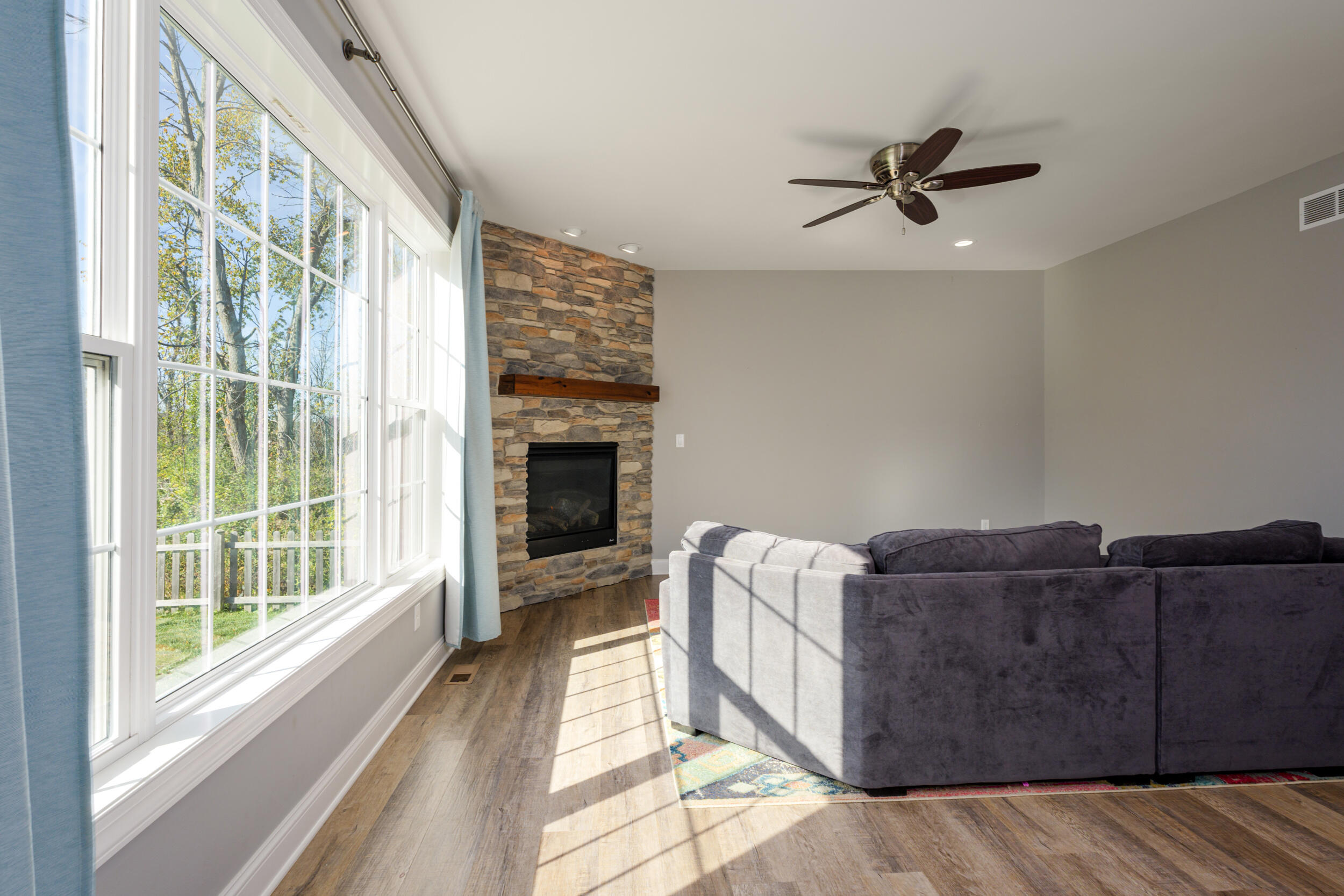 Oak Creek, Wisconsin 53154, United States, 4 Bedrooms Bedrooms, ,3 BathroomsBathrooms,Residential,Active,38095