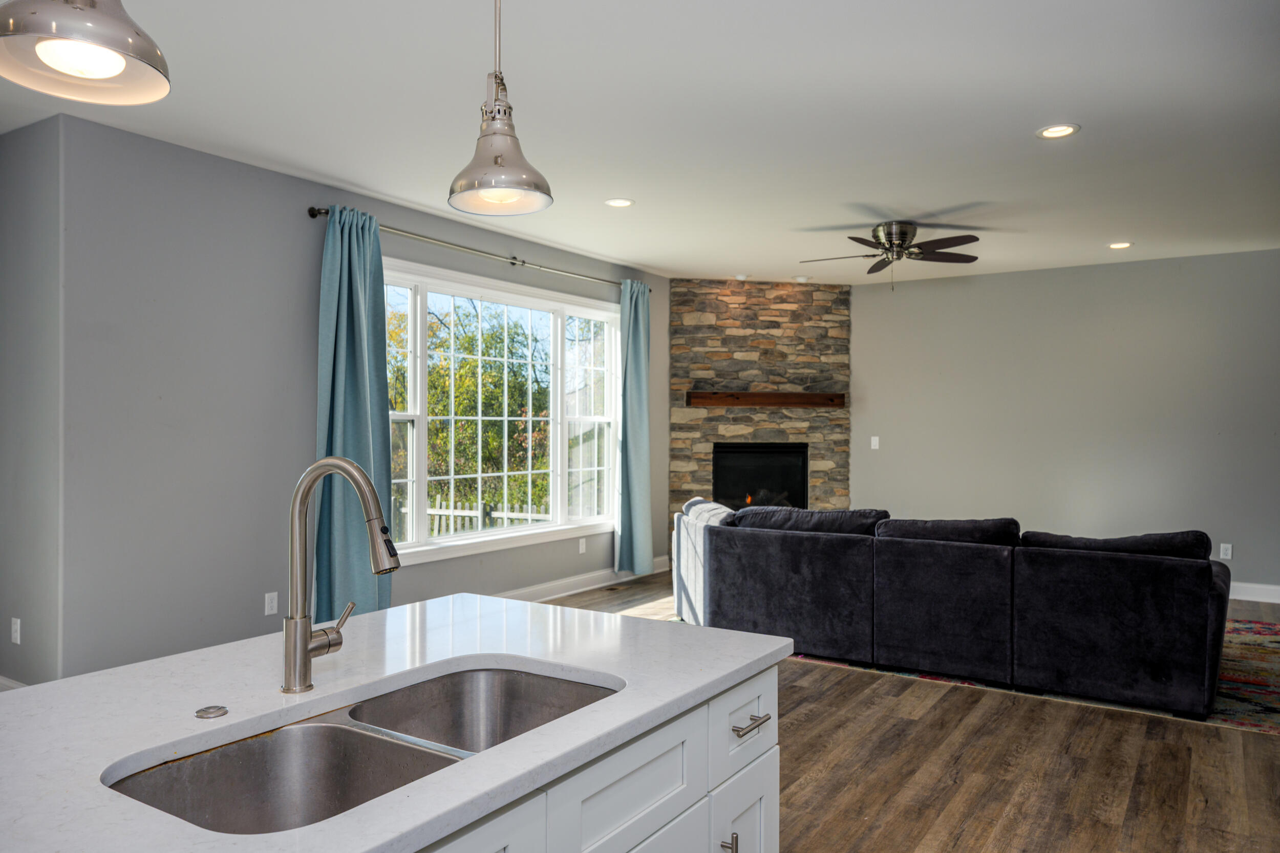 Oak Creek, Wisconsin 53154, United States, 4 Bedrooms Bedrooms, ,3 BathroomsBathrooms,Residential,Active,38095