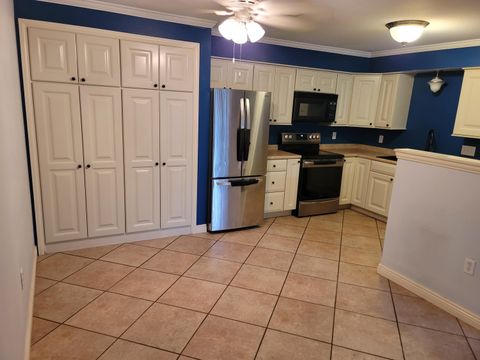 Photo of 3651 E Barbara Ct, Oak Creek, WI 53154 (MLS # 1894084)