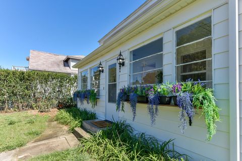 1348 N 68th St, Wauwatosa, WI 53213 - #: 1893676