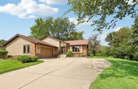 335 N 167th St, Brookfield, WI 53005 - #: 1884474