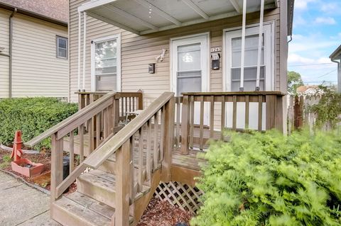 Photo of 1243 S 33rd St, Milwaukee, WI 53215 (MLS # 1844879)