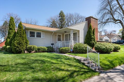Photo of 9045 W Mt Vernon Ave, Milwaukee, WI 53226 (MLS # 1871987)