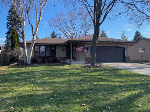 Photo of 3409 15th Ave, South Milwaukee, WI 53172 (MLS # 1861103)