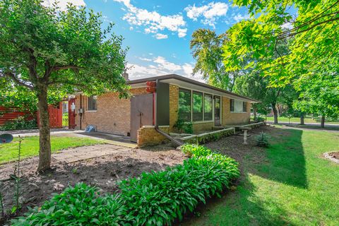 Photo of 1834 Minnesota Ave, South Milwaukee, WI 53172 (MLS # 1882551)