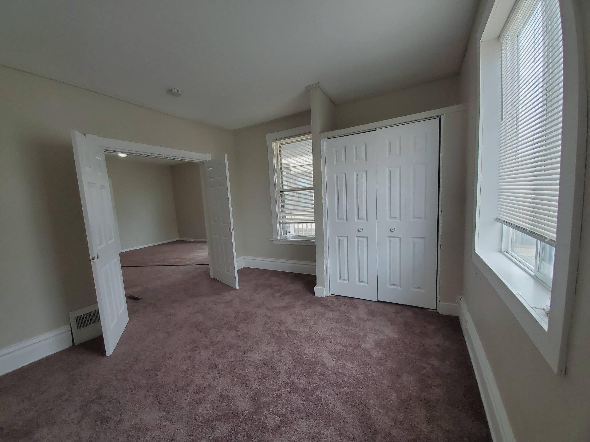 Racine, Wisconsin 53403, United States, 5 Bedrooms Bedrooms, ,1 BathroomBathrooms,Residential,Active,33229