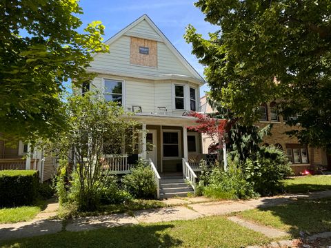 Photo of 447 N 39th St, Milwaukee, WI 53208 (MLS # 1882038)