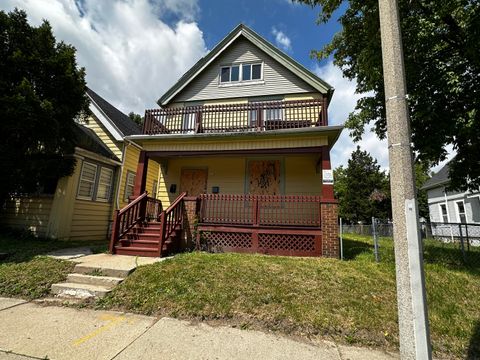 Photo of 2753 N Holton St, Milwaukee, WI 53212 (MLS # 1889688)