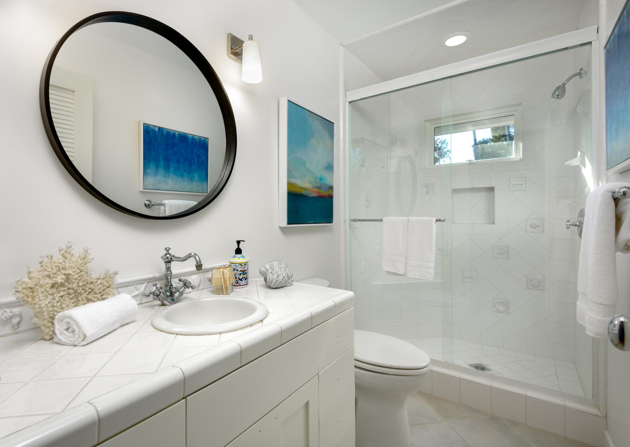 Santa Barbara, California 93109, United States, 2 Bedrooms Bedrooms, ,2 BathroomsBathrooms,Residential,Pending,21858