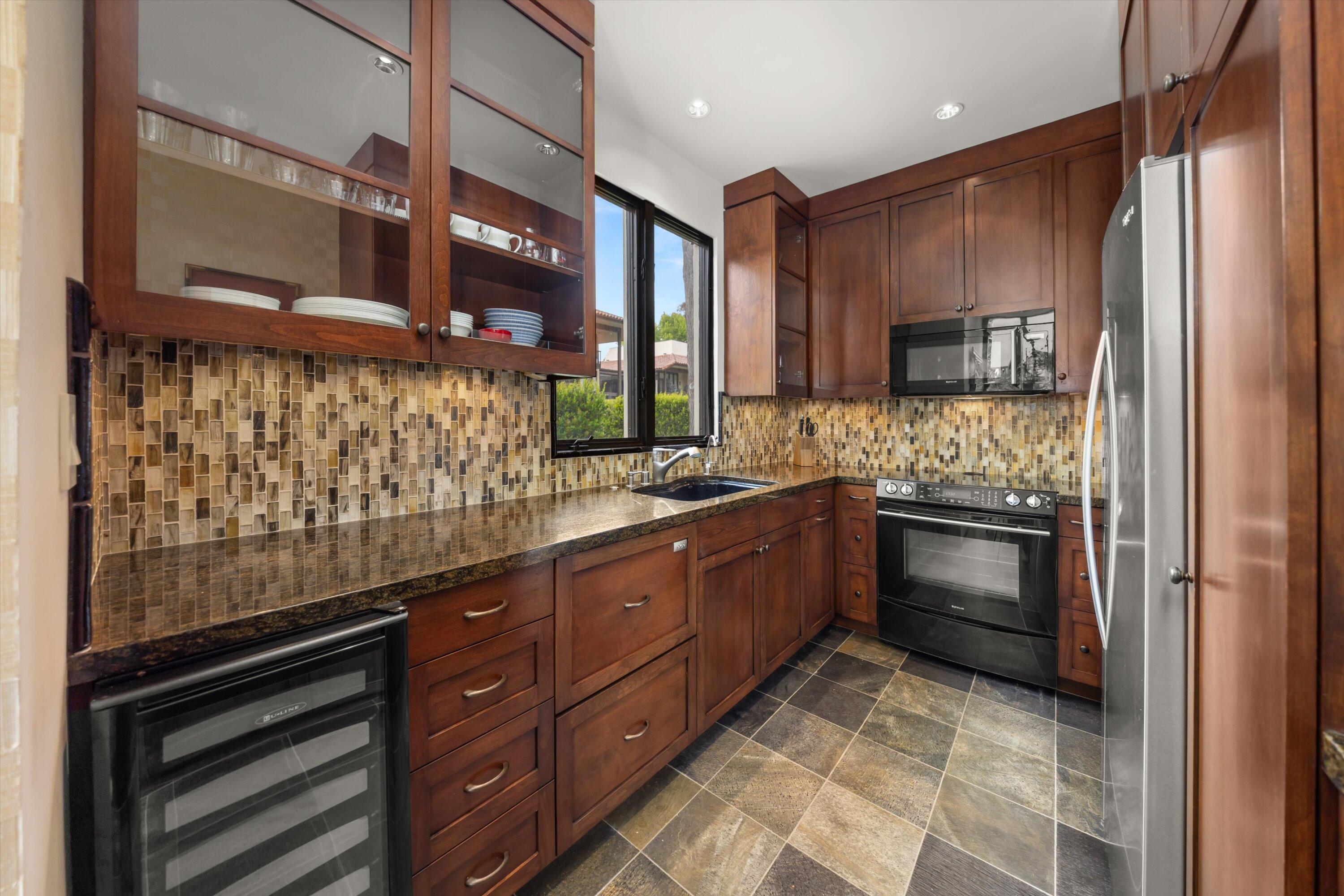 Santa Barbara, California 93108, United States, 1 Bedroom Bedrooms, ,1 BathroomBathrooms,Residential,Active,153533