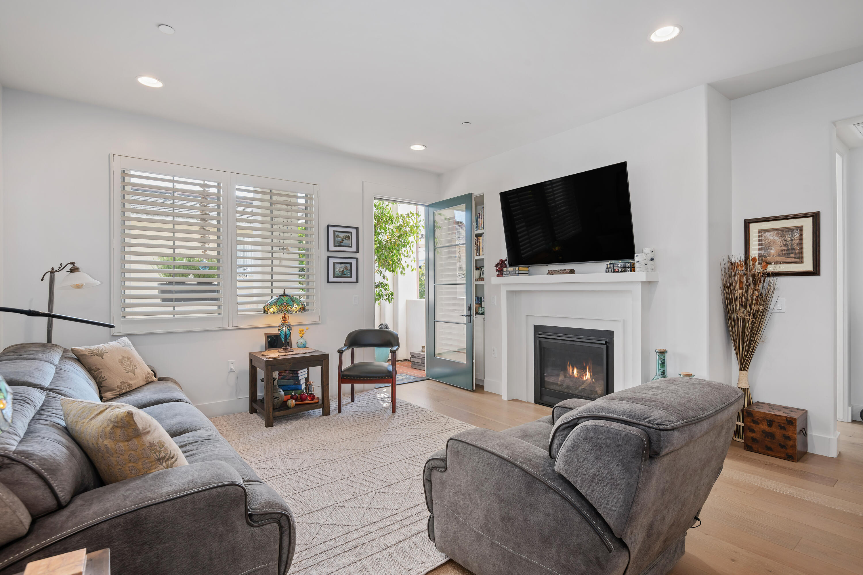 3726 State Street 203