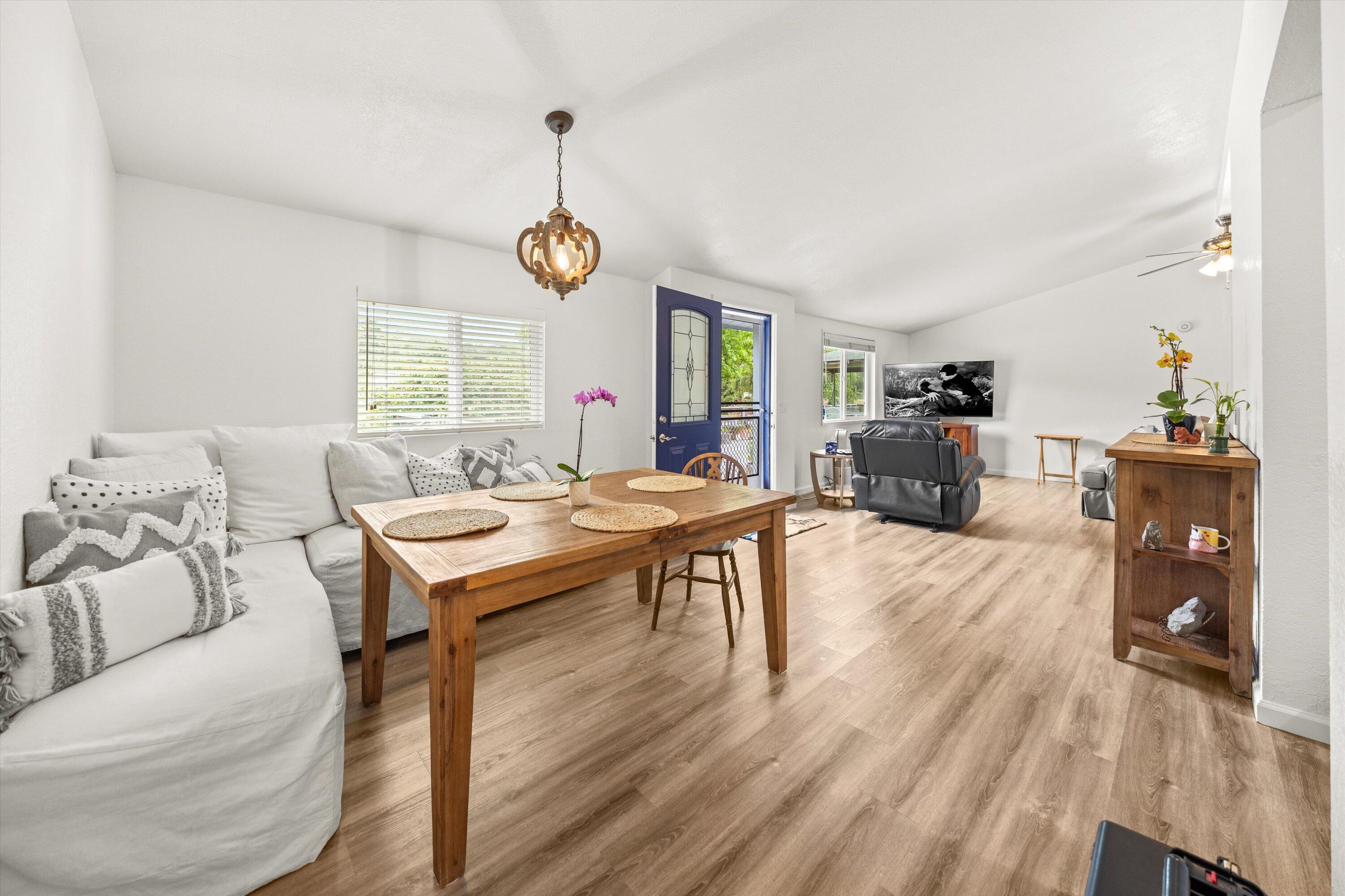 Carpinteria, California 93013, United States, 5 Bedrooms Bedrooms, ,5 BathroomsBathrooms,Residential,Active,147731