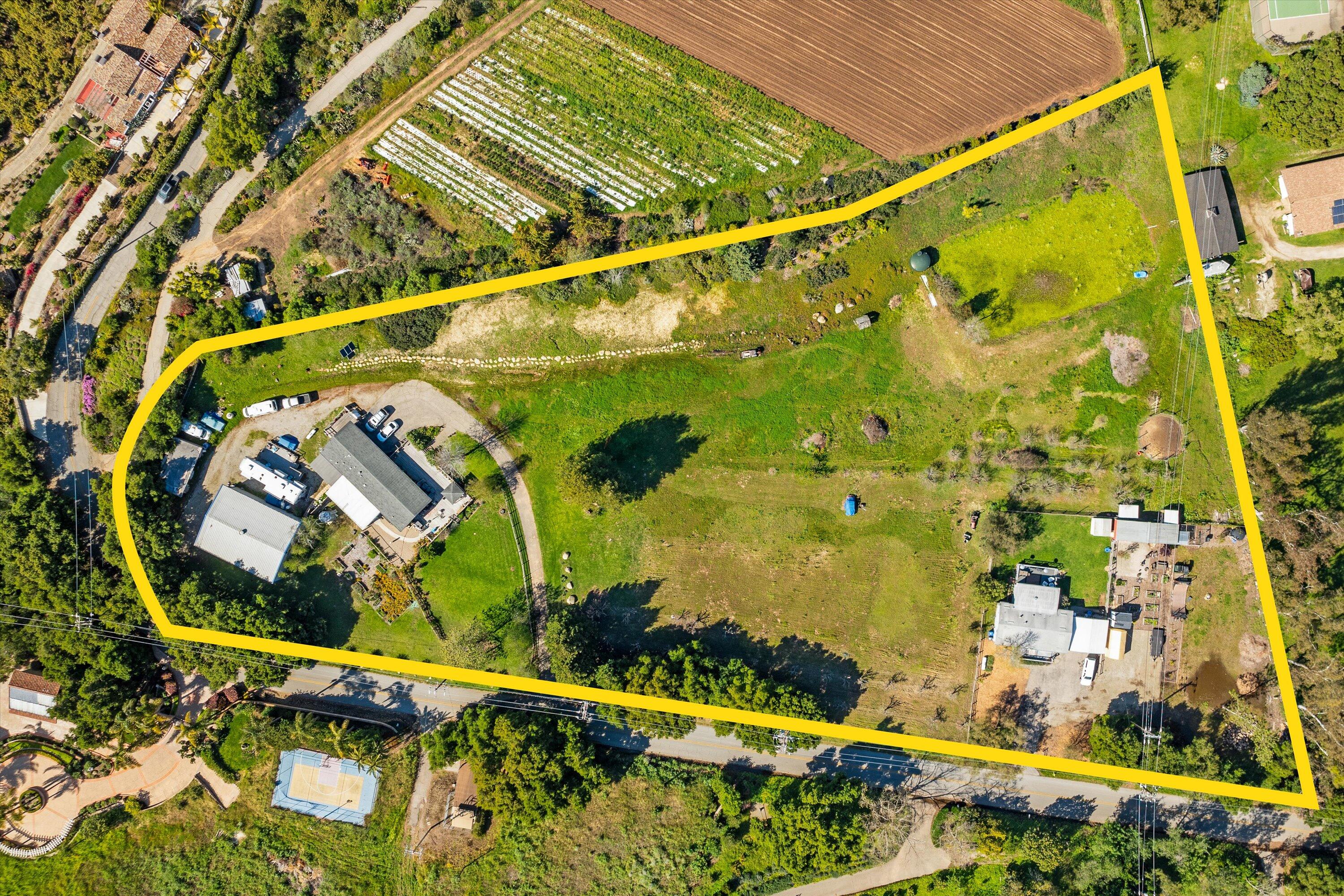 Carpinteria, California 93013, United States, 5 Bedrooms Bedrooms, ,5 BathroomsBathrooms,Residential,Active,147731