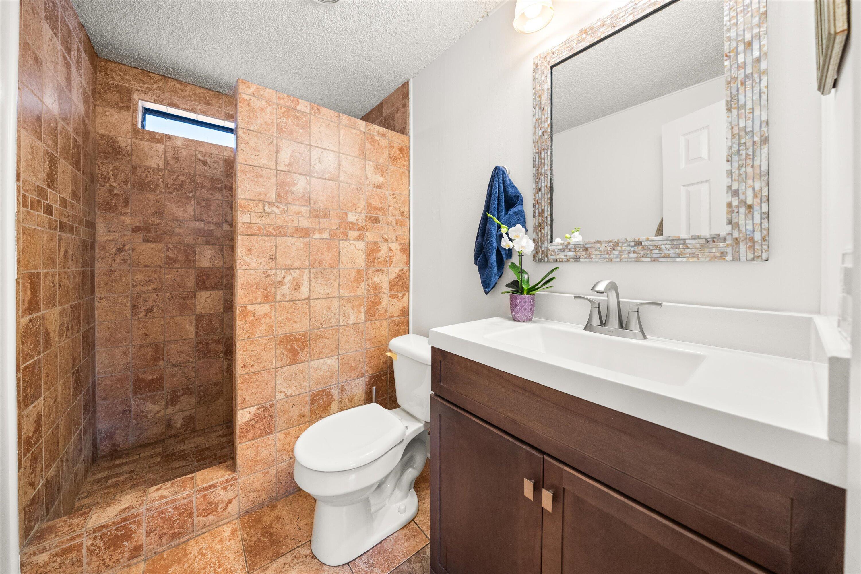 Carpinteria, California 93013, United States, 5 Bedrooms Bedrooms, ,5 BathroomsBathrooms,Residential,Active,147731