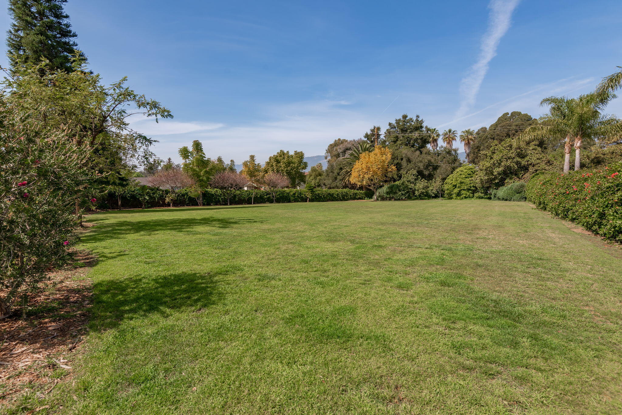 Santa Barbara, California 93111, United States, 2 Bedrooms Bedrooms, ,2 BathroomsBathrooms,Residential,Active,224218