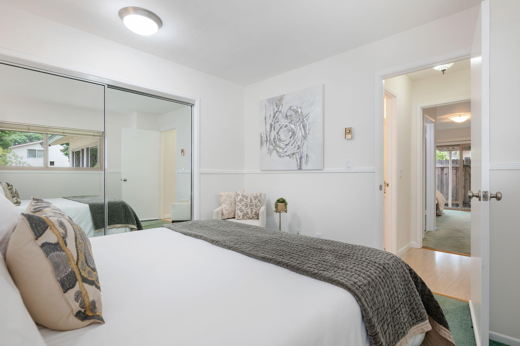 Santa Barbara, California 93111, United States, 2 Bedrooms Bedrooms, ,2 BathroomsBathrooms,Residential,Active,224218