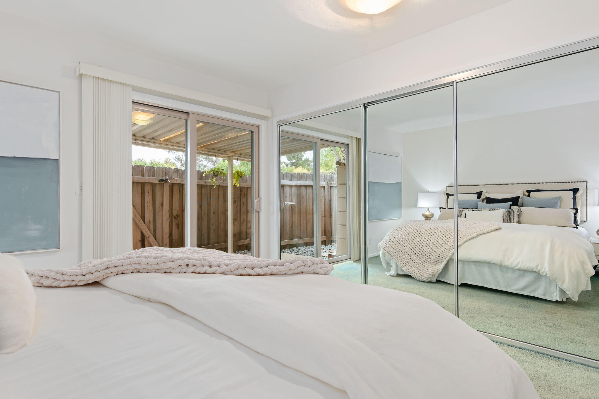 Santa Barbara, California 93111, United States, 2 Bedrooms Bedrooms, ,2 BathroomsBathrooms,Residential,Active,224218