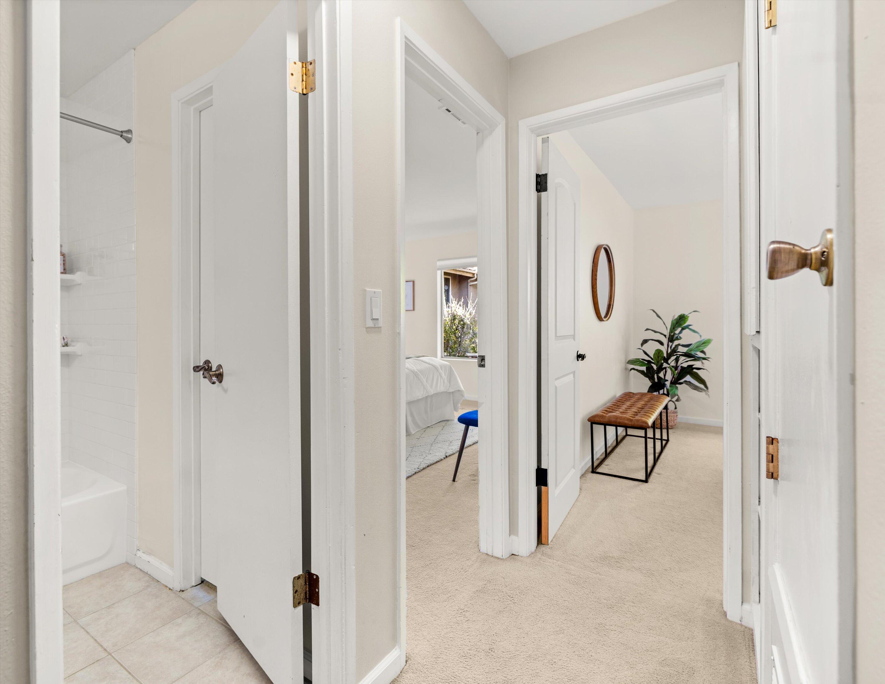 Santa Barbara, California 93117, United States, 2 Bedrooms Bedrooms, ,2 BathroomsBathrooms,Residential,Pending,2712