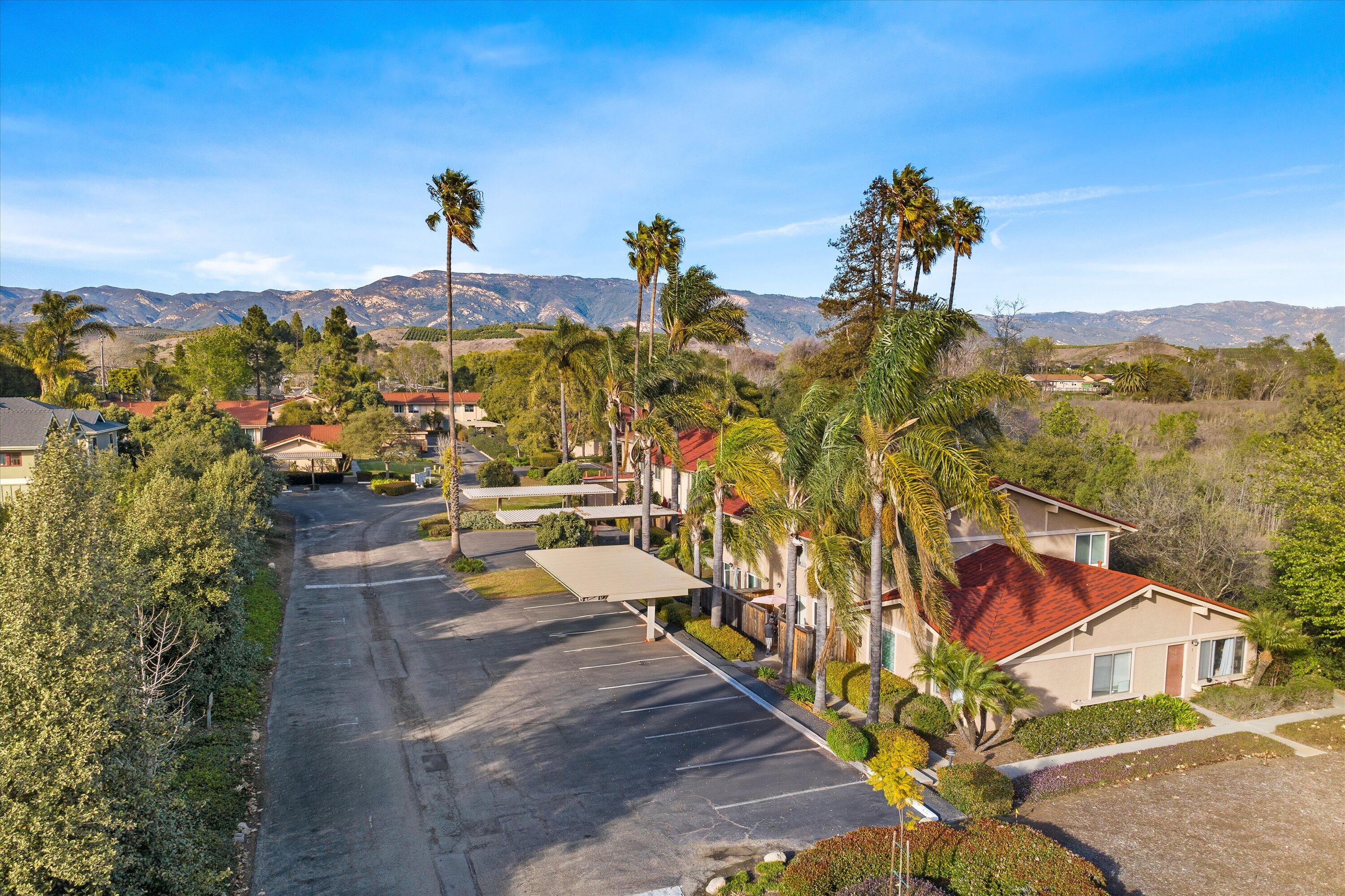 Santa Barbara, California 93117, United States, 2 Bedrooms Bedrooms, ,2 BathroomsBathrooms,Residential,Pending,2712