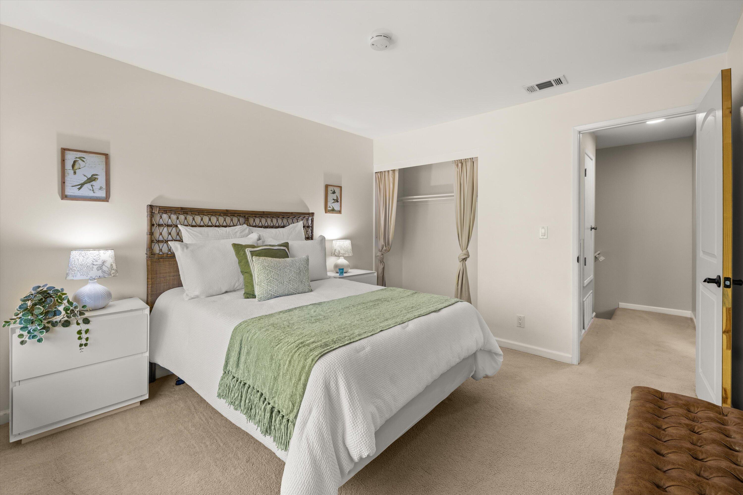 Santa Barbara, California 93117, United States, 2 Bedrooms Bedrooms, ,2 BathroomsBathrooms,Residential,Pending,2712