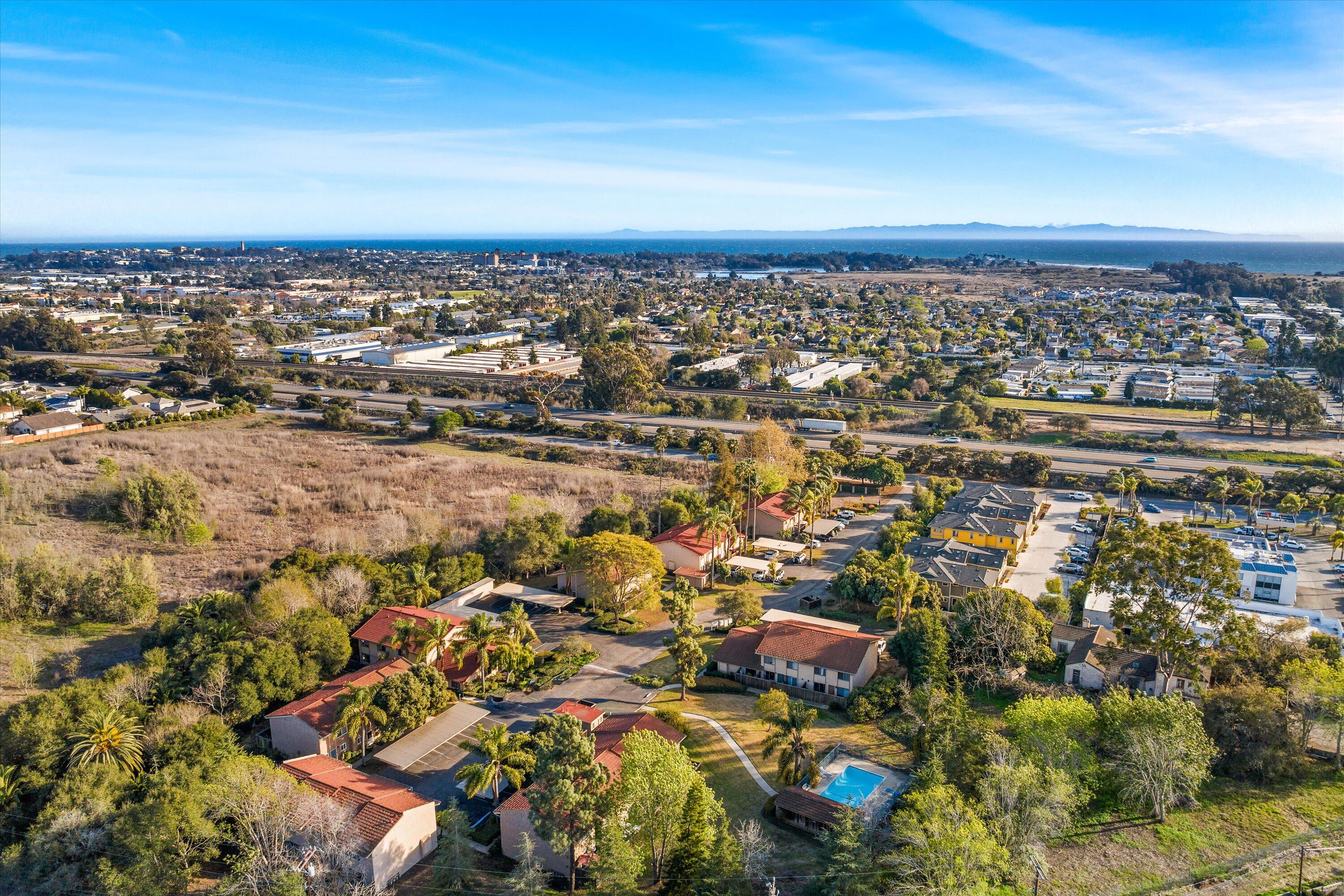 Santa Barbara, California 93117, United States, 2 Bedrooms Bedrooms, ,2 BathroomsBathrooms,Residential,Pending,2712