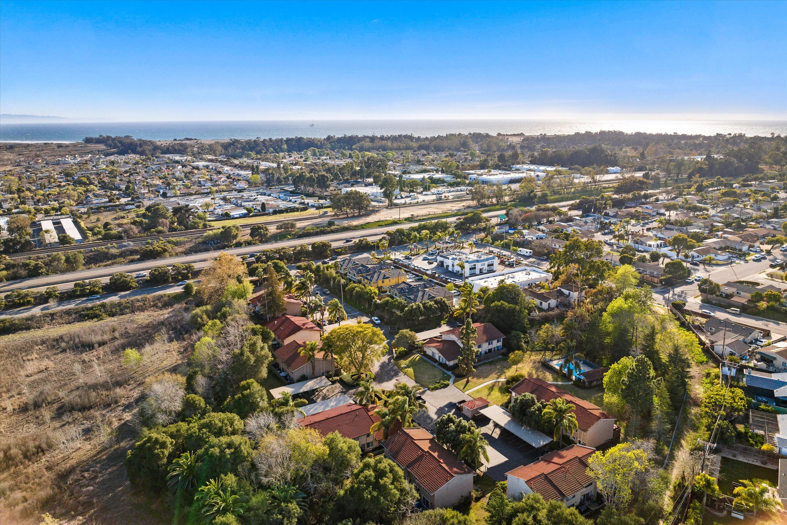 Santa Barbara, California 93117, United States, 2 Bedrooms Bedrooms, ,2 BathroomsBathrooms,Residential,Pending,2712