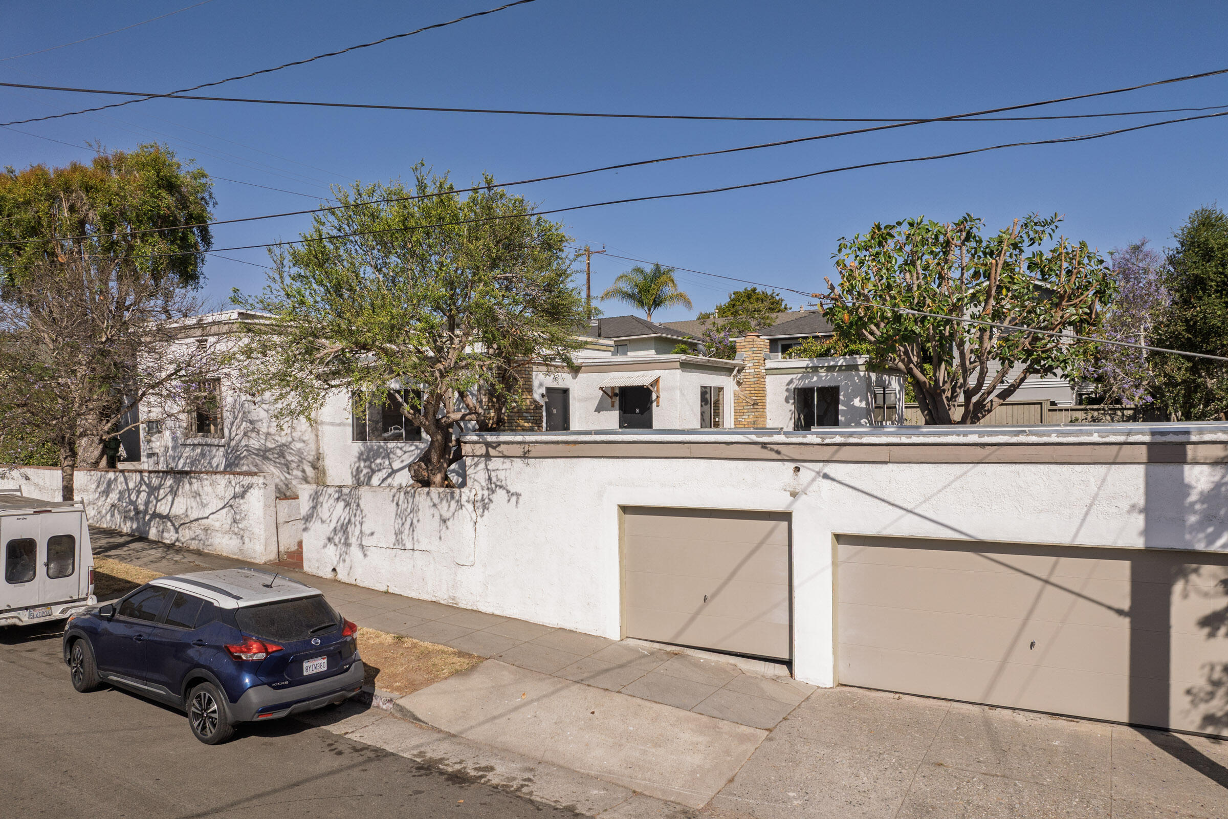 2535 De La Vina Street