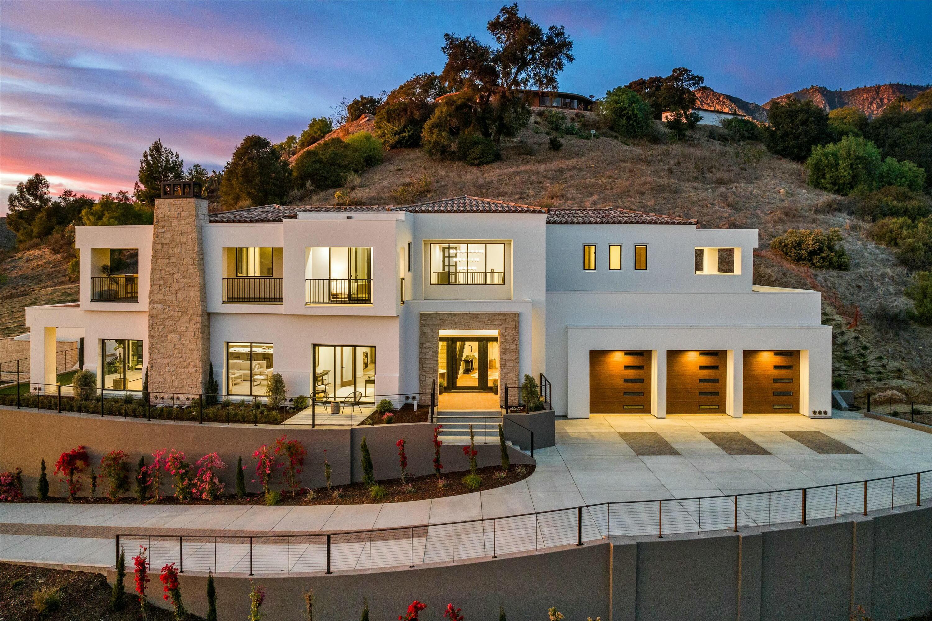 Santa Barbara, California 93105, United States, 4 Bedrooms Bedrooms, ,4 BathroomsBathrooms,Residential,Active,20624
