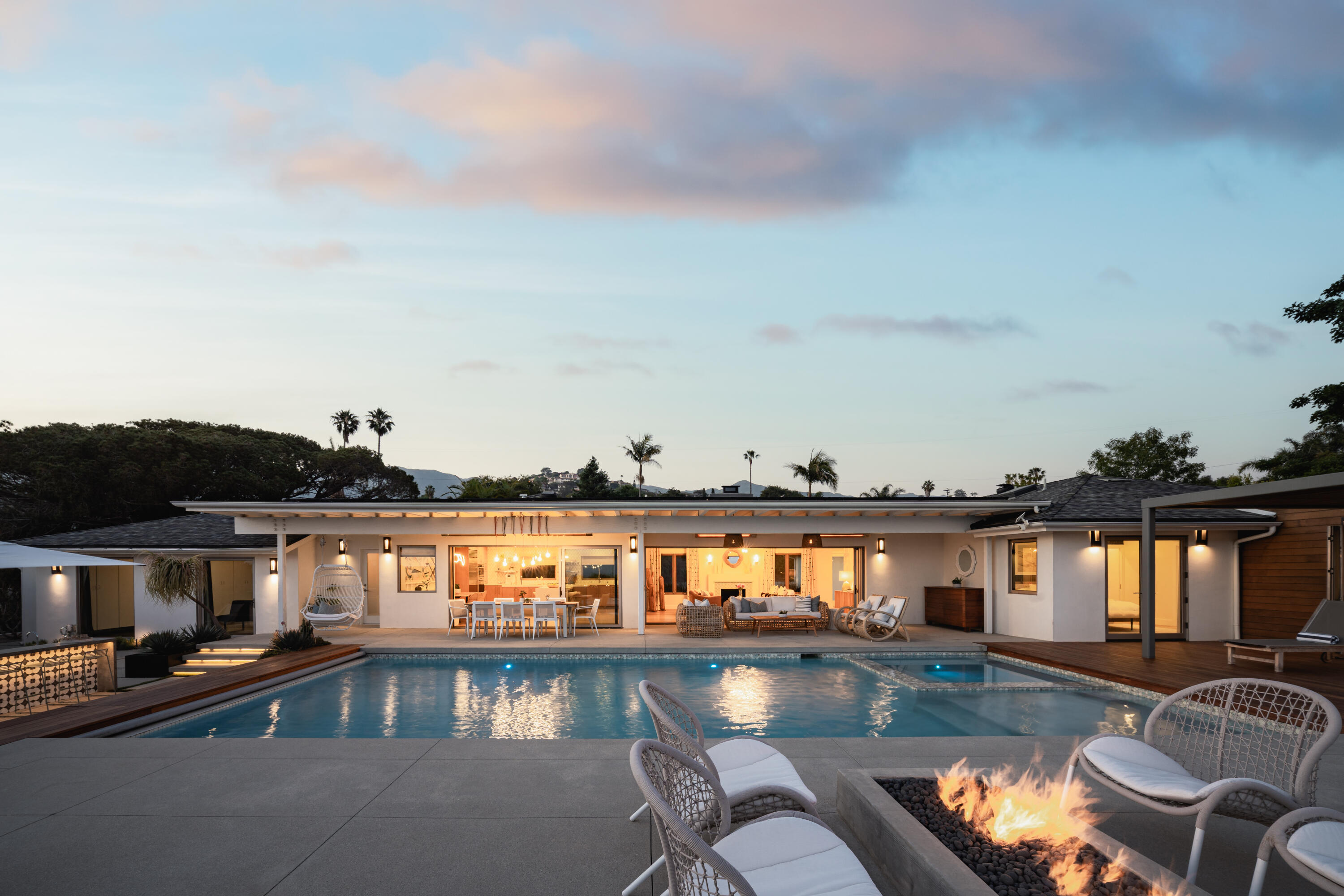 Santa Barbara, California 93103, United States, 3 Bedrooms Bedrooms, ,6 BathroomsBathrooms,Residential,Active,165894