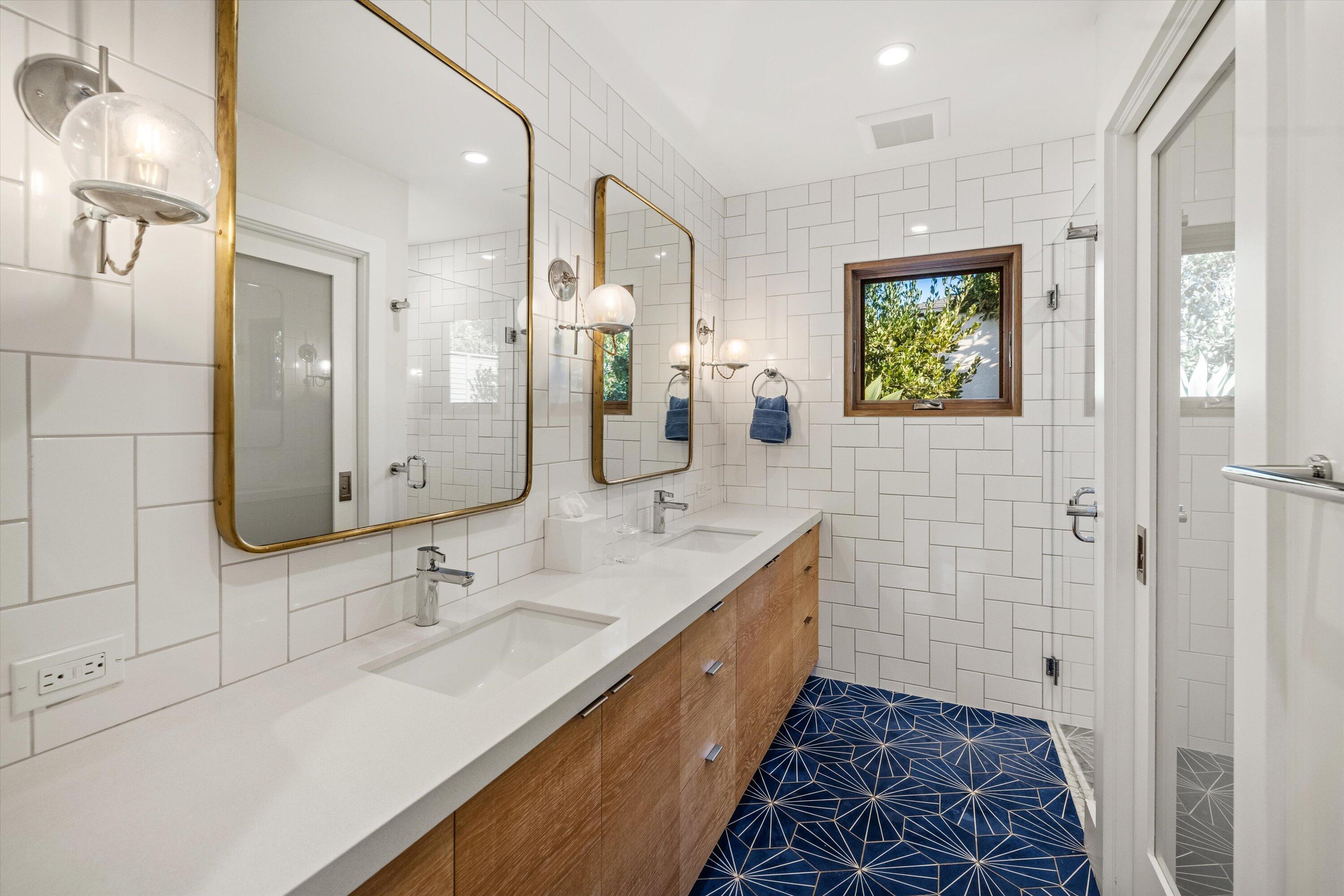 Santa Barbara, California 93103, United States, 3 Bedrooms Bedrooms, ,6 BathroomsBathrooms,Residential,Active,165894