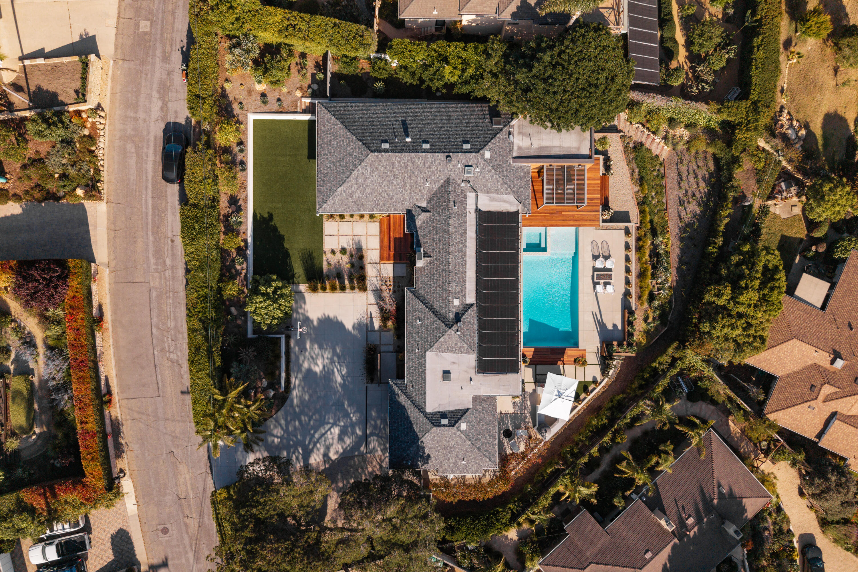 Santa Barbara, California 93103, United States, 3 Bedrooms Bedrooms, ,6 BathroomsBathrooms,Residential,Active,165894