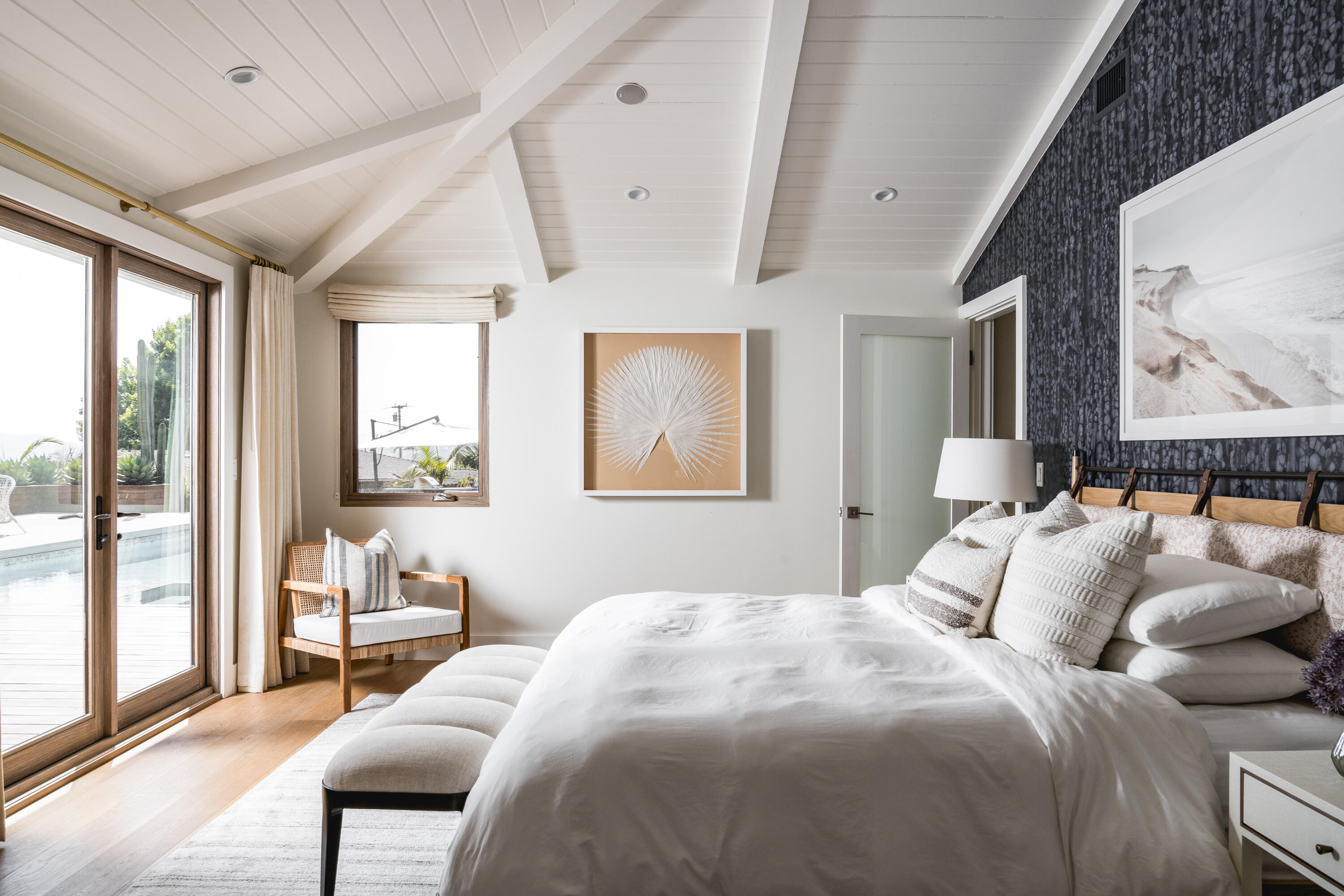 Santa Barbara, California 93103, United States, 3 Bedrooms Bedrooms, ,6 BathroomsBathrooms,Residential,Active,165894