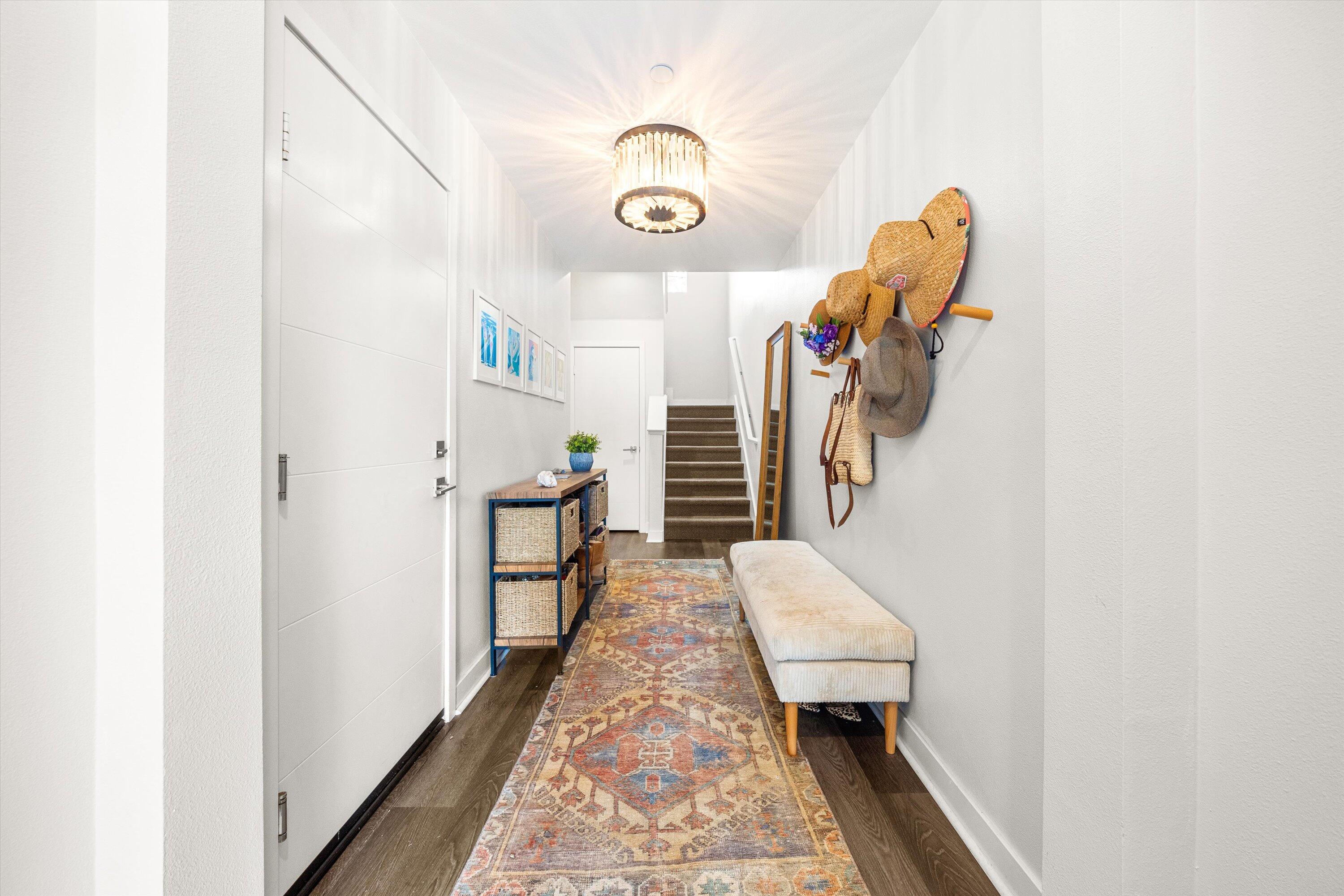 Goleta, California 93117, United States, 4 Bedrooms Bedrooms, ,4 BathroomsBathrooms,Residential,Pending,113556