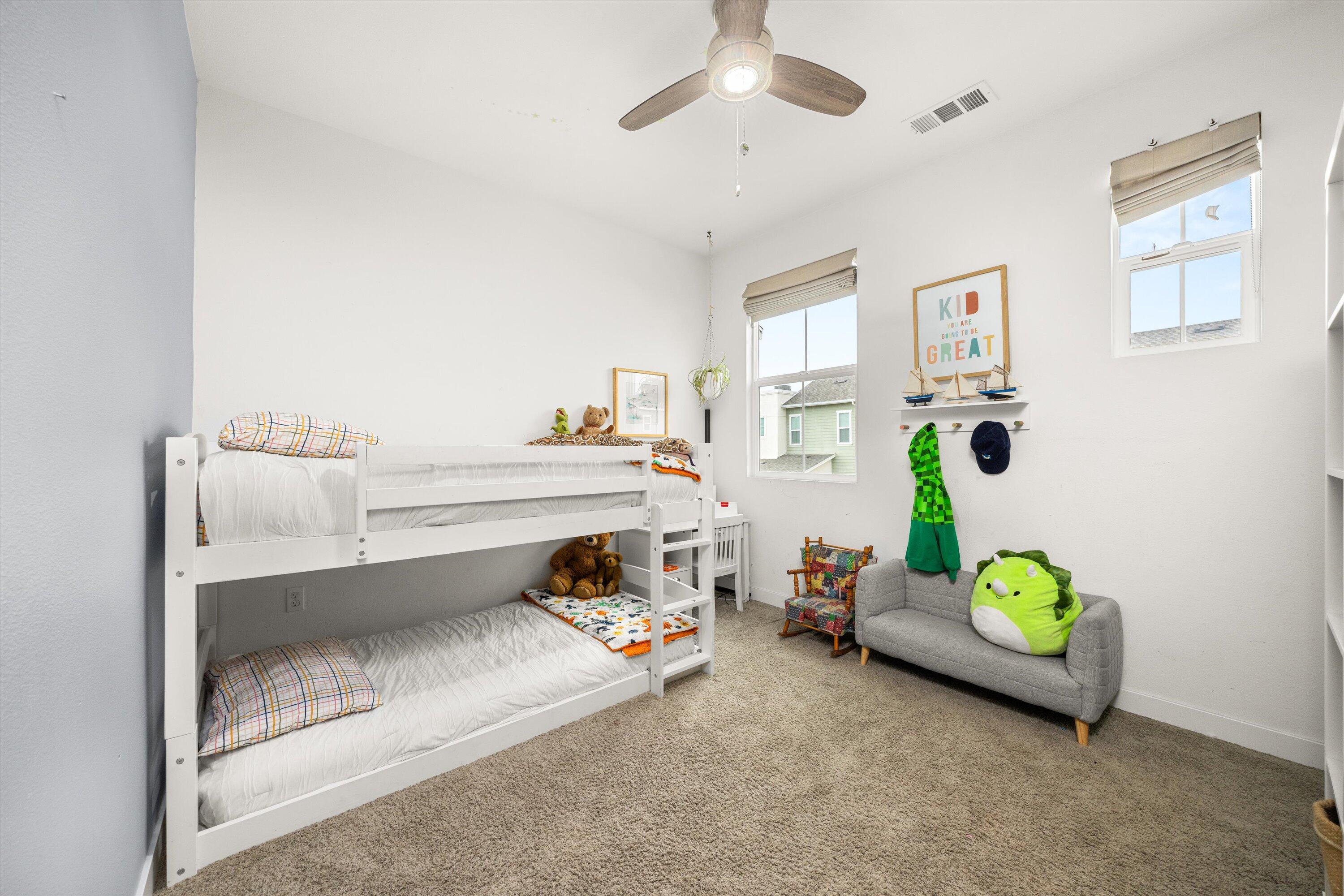 Goleta, California 93117, United States, 4 Bedrooms Bedrooms, ,4 BathroomsBathrooms,Residential,Pending,113556