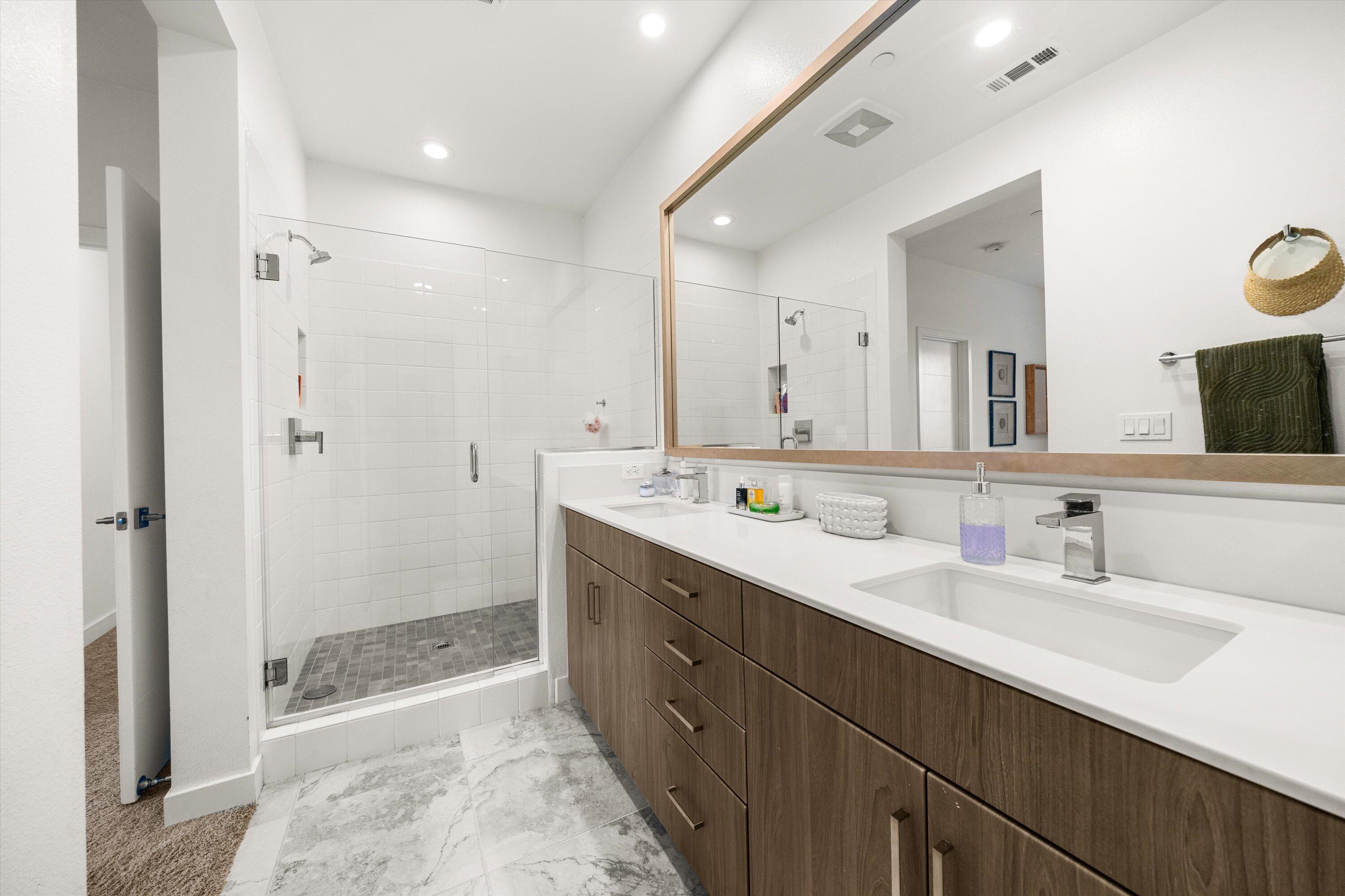 Goleta, California 93117, United States, 4 Bedrooms Bedrooms, ,4 BathroomsBathrooms,Residential,Pending,113556